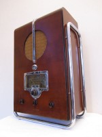 VINTAGE 1930s JOHN VASSOS RCA VICTOR CHROME TRIM ART DECO 40 POUND TABLE RADIO-2.JPG