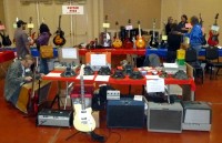 Jan%20guitar%20show2.jpg